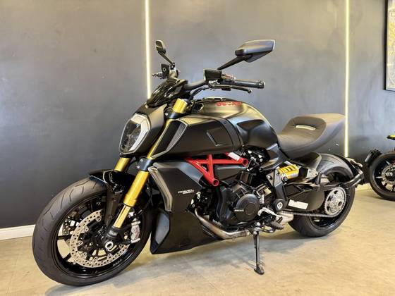 DUCATI DIAVEL 1260 S DUCATI DIAVEL 1260 S